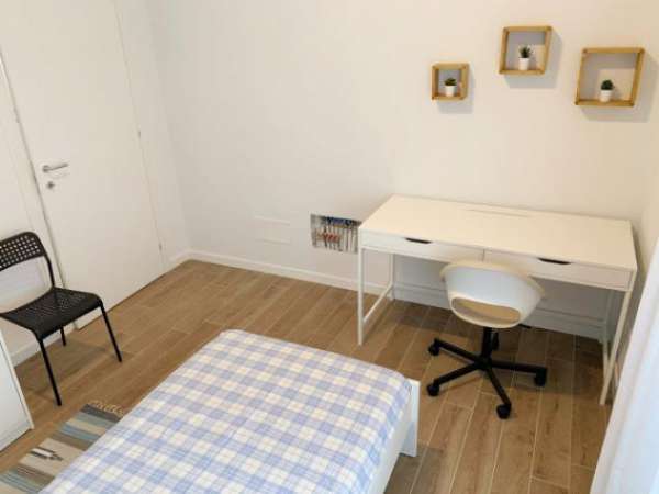 Foto Appartamento di 50 m con 5 locali in affitto a Brescia