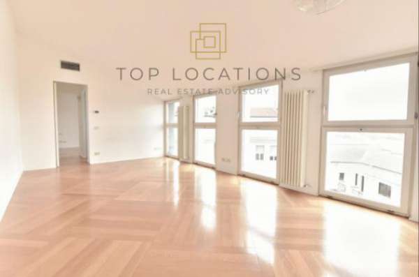 Foto Appartamento di 55 m con 2 locali in affitto a Milano