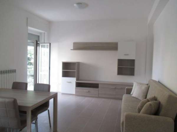 Foto Appartamento di 58 m con 2 locali in affitto a Brescia