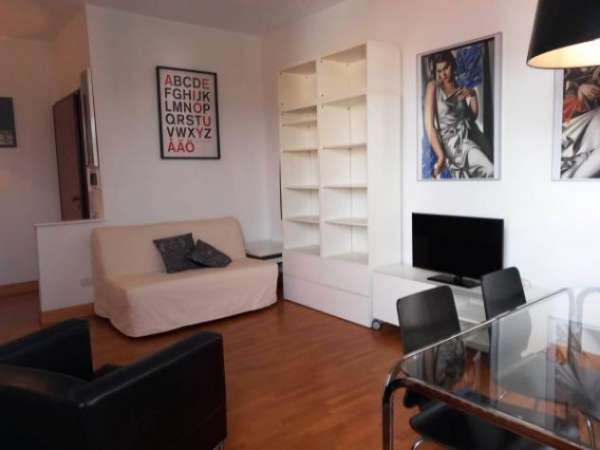 Foto Appartamento di 59 m con 2 locali in affitto a San Donato Milanese