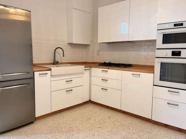 Foto APPARTAMENTO di 6 vani e di 170 mq (BOLOGNA) rif. 10 MOR