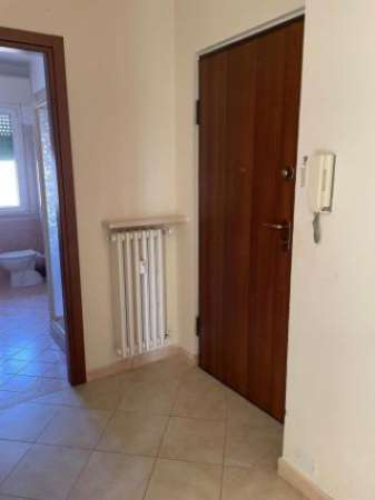 Foto Appartamento di 60 m con 2 locali in affitto a Alessandria