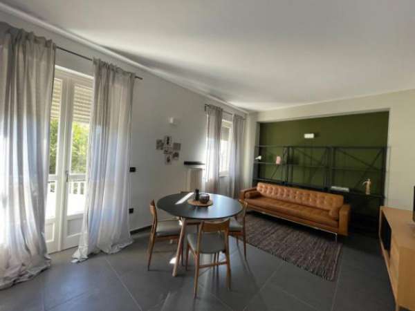 Foto Appartamento di 65 m con 2 locali in affitto a Chivasso