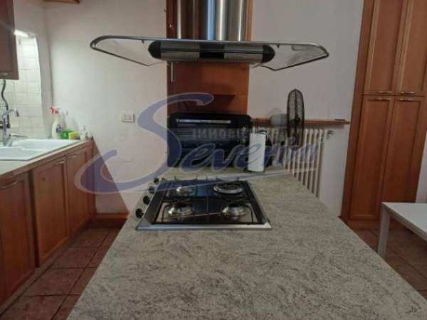 Foto Appartamento di 65 m con 2 locali in affitto a Como