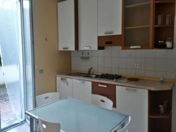 Foto Appartamento di 67 m con 2 locali e box auto in affitto a Gallarate