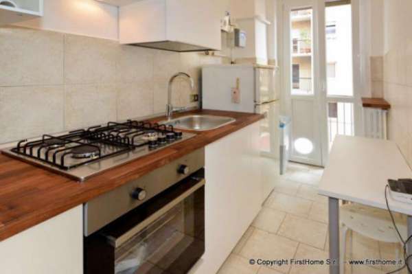Foto Appartamento di 70 m con 2 locali in affitto a Milano