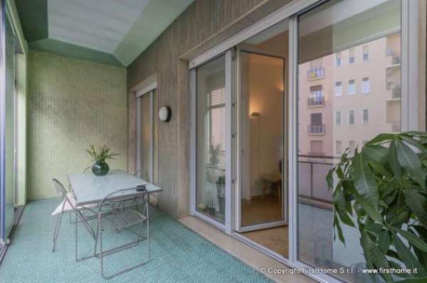 Foto Appartamento di 70 m con 2 locali in affitto a Milano
