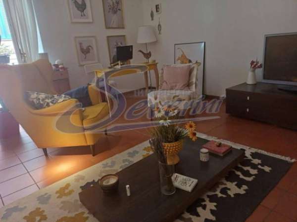 Foto Appartamento di 75 m con 2 locali in affitto a Como