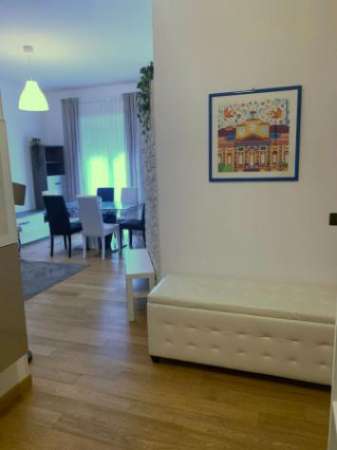 Foto Appartamento di 80 m con 2 locali in affitto a Alessandria