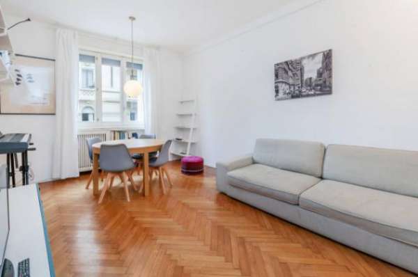 Foto Appartamento di 80 m con 2 locali in affitto a Milano