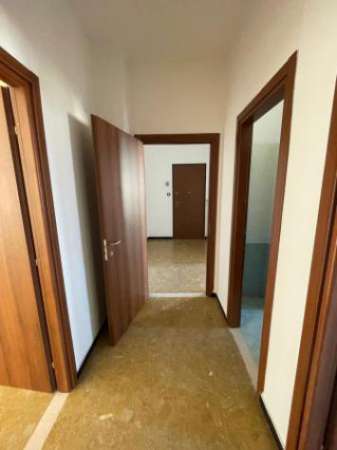 Foto Appartamento di 80 m con 3 locali in affitto a Alessandria
