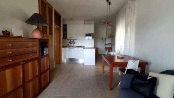 Foto Appartamento di 81 m con 3 locali in affitto a Riccione