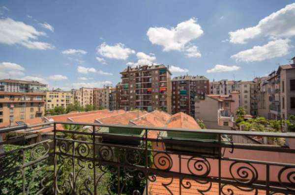 Foto Appartamento di 85 m con 3 locali in affitto a Milano