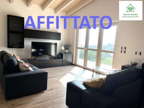 Foto Appartamento di 90 m con 3 locali e box auto doppio in affitto a Varese