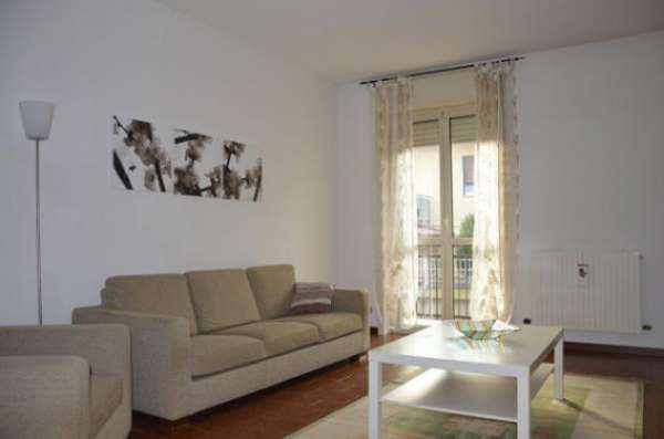 Foto Appartamento di 90 m con 3 locali e box auto in affitto a Gallarate