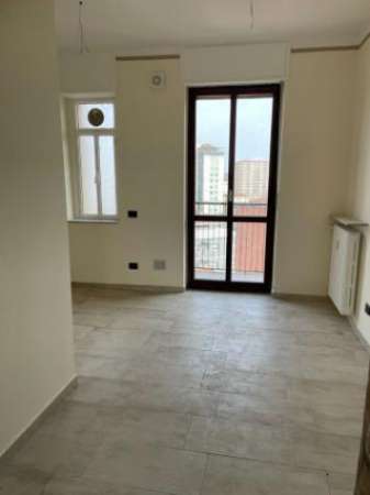 Foto Appartamento di 90 m con 3 locali in affitto a Alessandria