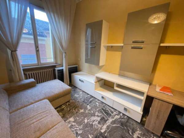 Foto Appartamento di 90 m con 3 locali in affitto a Modena