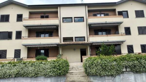 Foto Appartamento di mq.115 in parco