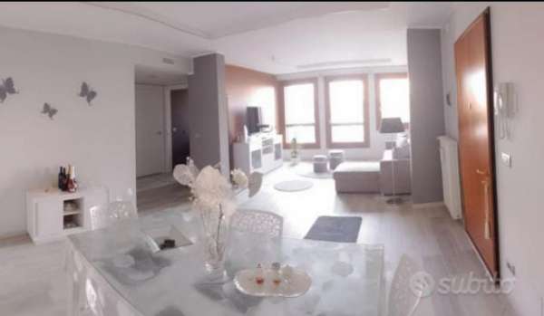 Foto Appartamento di pregio con posto auto privato nel cuore di Palmanova