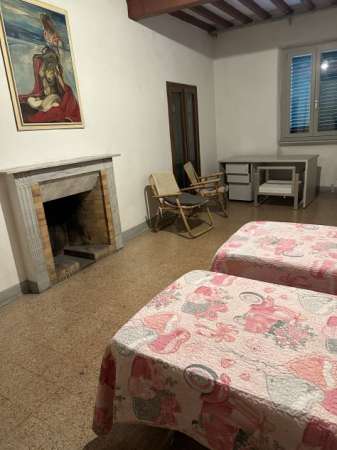 Foto Appartamento disponibile in piazza Carrara pisa