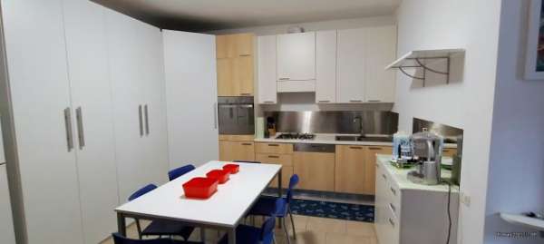 Foto Appartamento e laboratorio in affitto