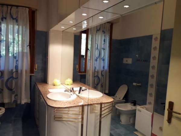 Foto Appartamento immerso nel verde v. Zeppi