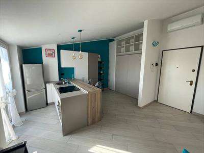 Foto Appartamento in Affitto, 1 Locale, 30 mq (Sesto San Giovanni)