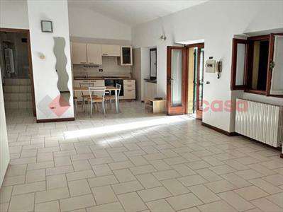 Foto Appartamento in Affitto, 2 Locali, 40 mq (Arona)