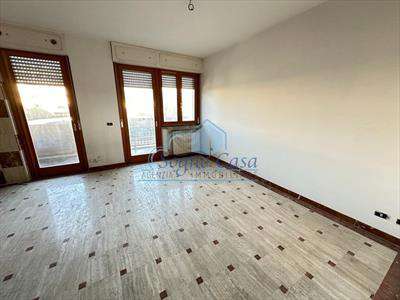 Foto Appartamento in Affitto, 2 Locali, 55 mq (Carrara)