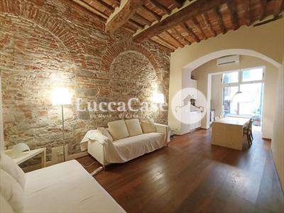 Foto Appartamento in Affitto, 2 Locali, 55 mq (Lucca)
