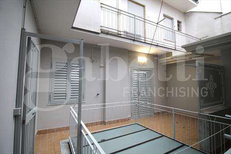 Foto Appartamento in Affitto, 2 Locali, 57 mq (Frattamaggiore)