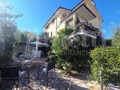 Foto Appartamento in Affitto, 2 Locali, 60 mq (Mendicino)