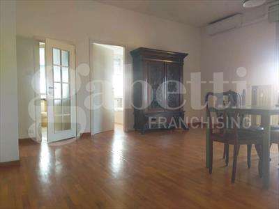 Foto Appartamento in Affitto, 2 Locali, 70 mq (Bologna)