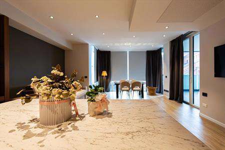 Foto Appartamento in Affitto, 2 Locali, 85 mq (Milano)