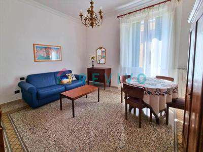 Foto Appartamento in Affitto, 3 Locali, 1 Camera, 106 mq (FIRENZE STA