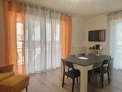 Foto Appartamento in Affitto, 3 Locali, 100 mq (Arona)