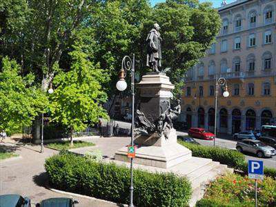 Foto APPARTAMENTO in Affitto, 3 Locali, 110 mq, TRIESTE