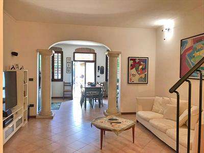 Foto Appartamento in Affitto, 3 Locali, 2 Camere, 100 mq (BRESCIA VIL