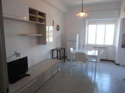 Foto Appartamento in Affitto, 3 Locali, 2 Camere, 80 mq (FOLLONICA CE