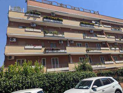 Foto Appartamento in Affitto, 3 Locali, 2 Camere, 86 mq (ROMA UBALDI)