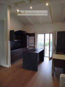 Foto Appartamento in Affitto, 3 Locali, 75 mq (Padenghe sul Garda)