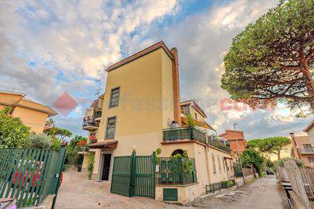 Foto Appartamento in Affitto, 3 Locali, 82 mq (Roma)