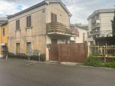 Foto Appartamento in Affitto, 3 Locali, 87 mq (Cassino)