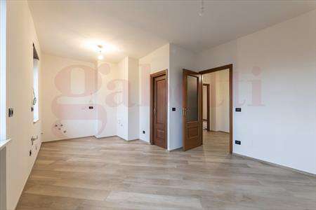 Foto Appartamento in Affitto, 3 Locali, 88 mq (Chivasso)