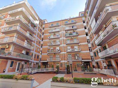 Foto Appartamento in Affitto, 3 Locali, 95 mq (Pomigliano d'Arco)