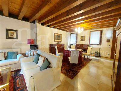 Foto Appartamento in Affitto, 5 Locali, 150 mq (Treviso)