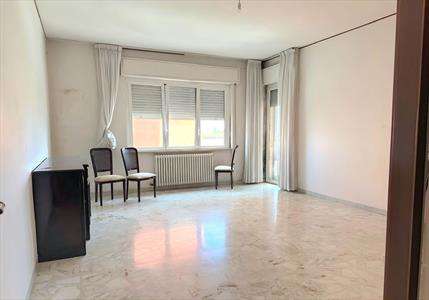 Foto Appartamento in Affitto, 5 Locali, 2 Camere, 119 mq (MATERA SEMI