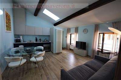 Foto Appartamento in Affitto a 1.150