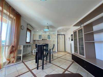 Foto Appartamento in Affitto a 690€