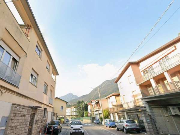 Foto Appartamento in affitto a Abbadia Lariana